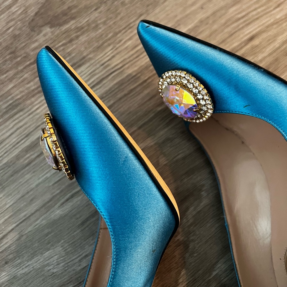 SJP Sarah Jessica Parker Turquoise/Aqua Blue Pump with Jewel Front - Picture 7 of 13